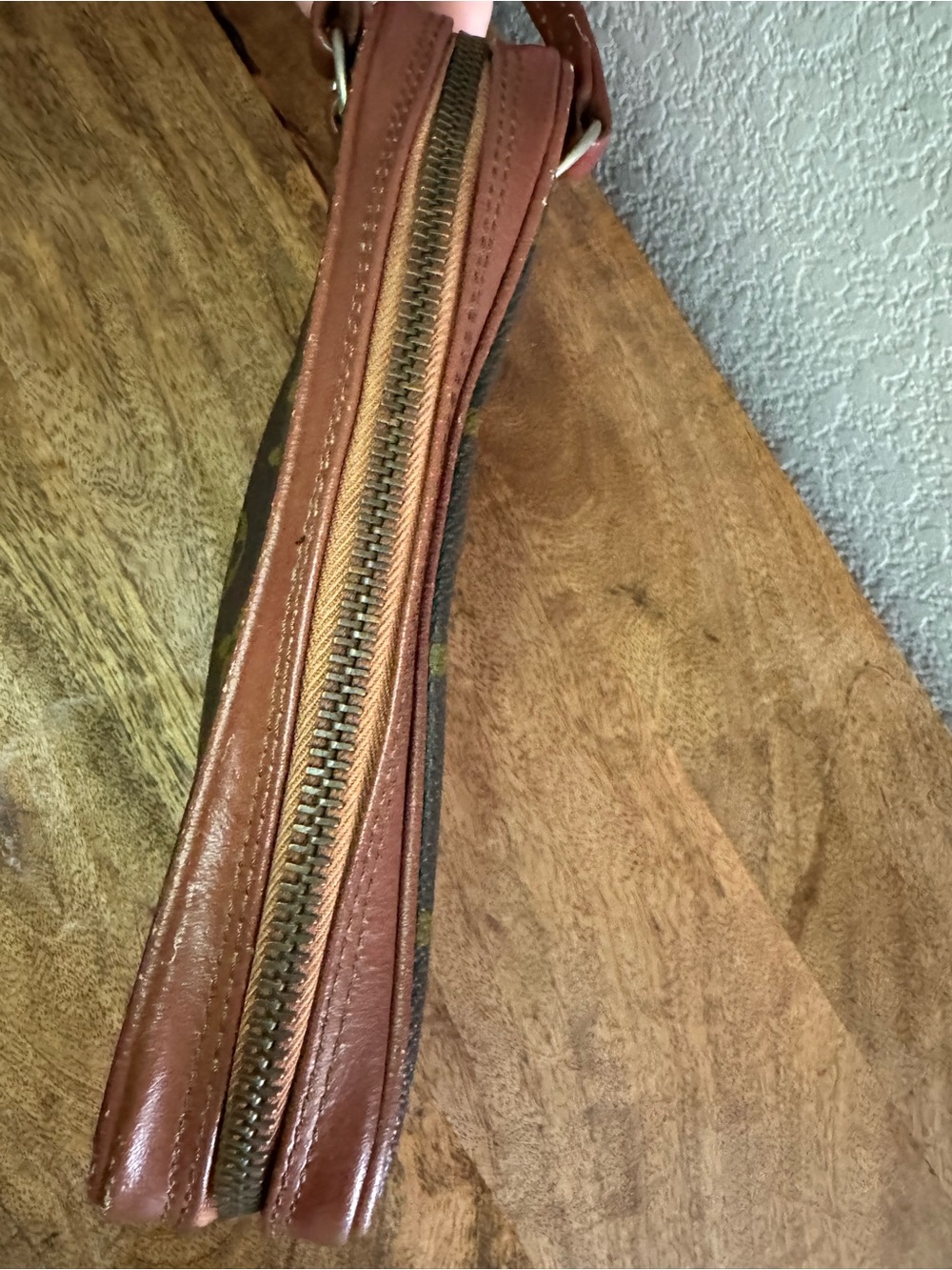 Louis Vuitton Toiletry WITH COA - Picture 7 of 10